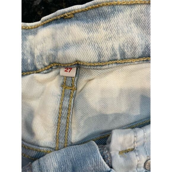 Levi's Women's White Washed Denim Mom Shorts Size 27 Rolled Hem - Picture 8 of 9
